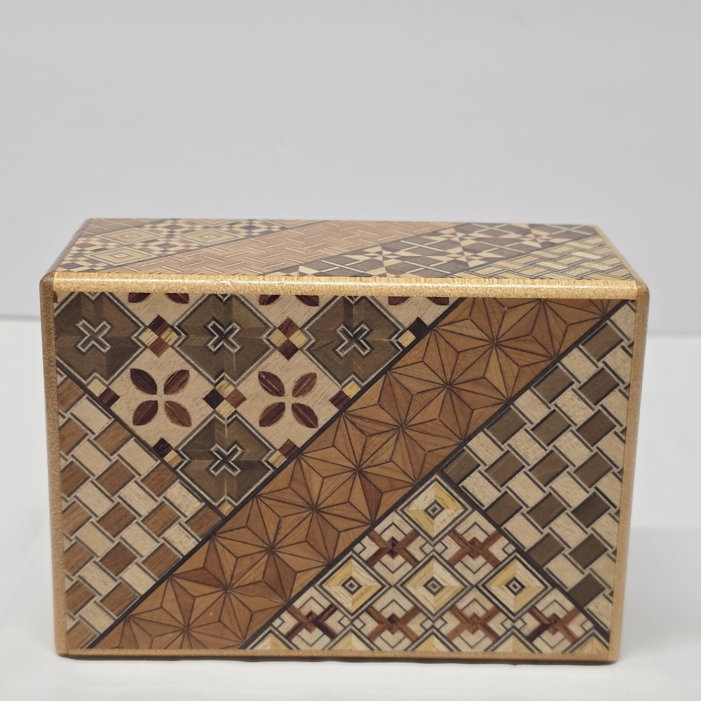 Japanese Wooden Puzzle Secret Box Hakone Yosegi 8-10 Steps Traditional Asian - Picture 9 of 9